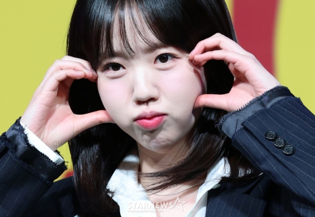 투턱 이미지
