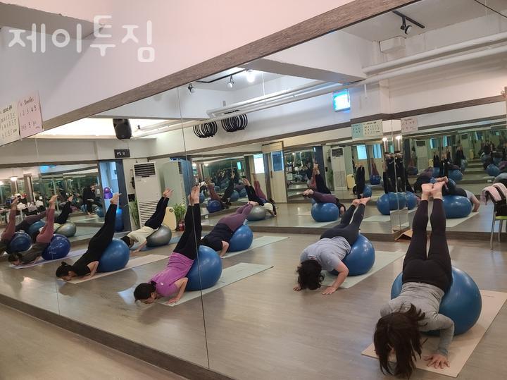 제이투 이미지
