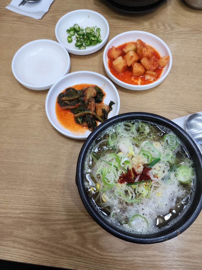 비사벌 전주 콩나물 국밥 이미지