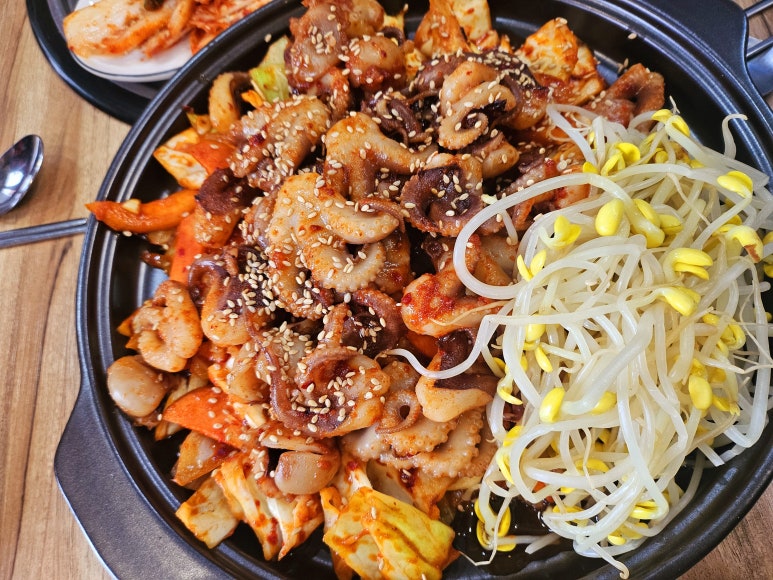 숯뱅이칼국수 이미지