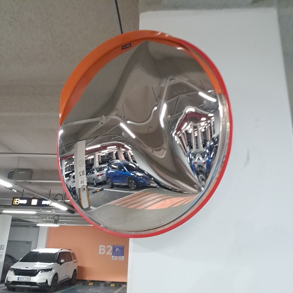 아파트 도로 반사경 설치 및 교체 전문 — 사진 7