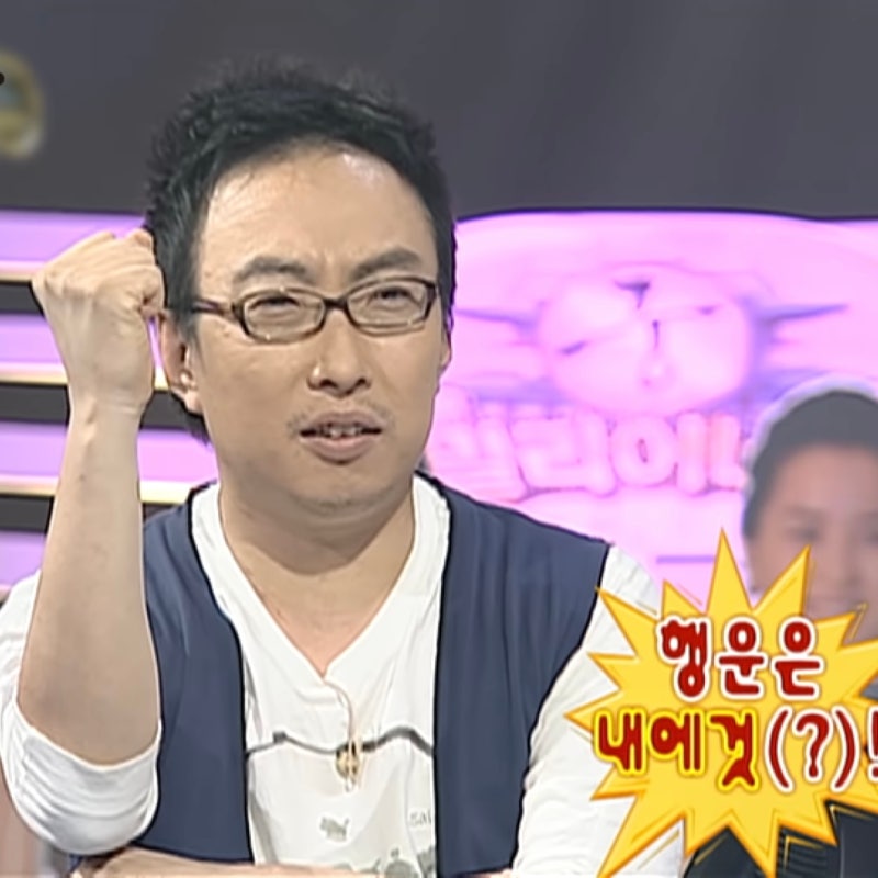벚꽃사이로 이미지