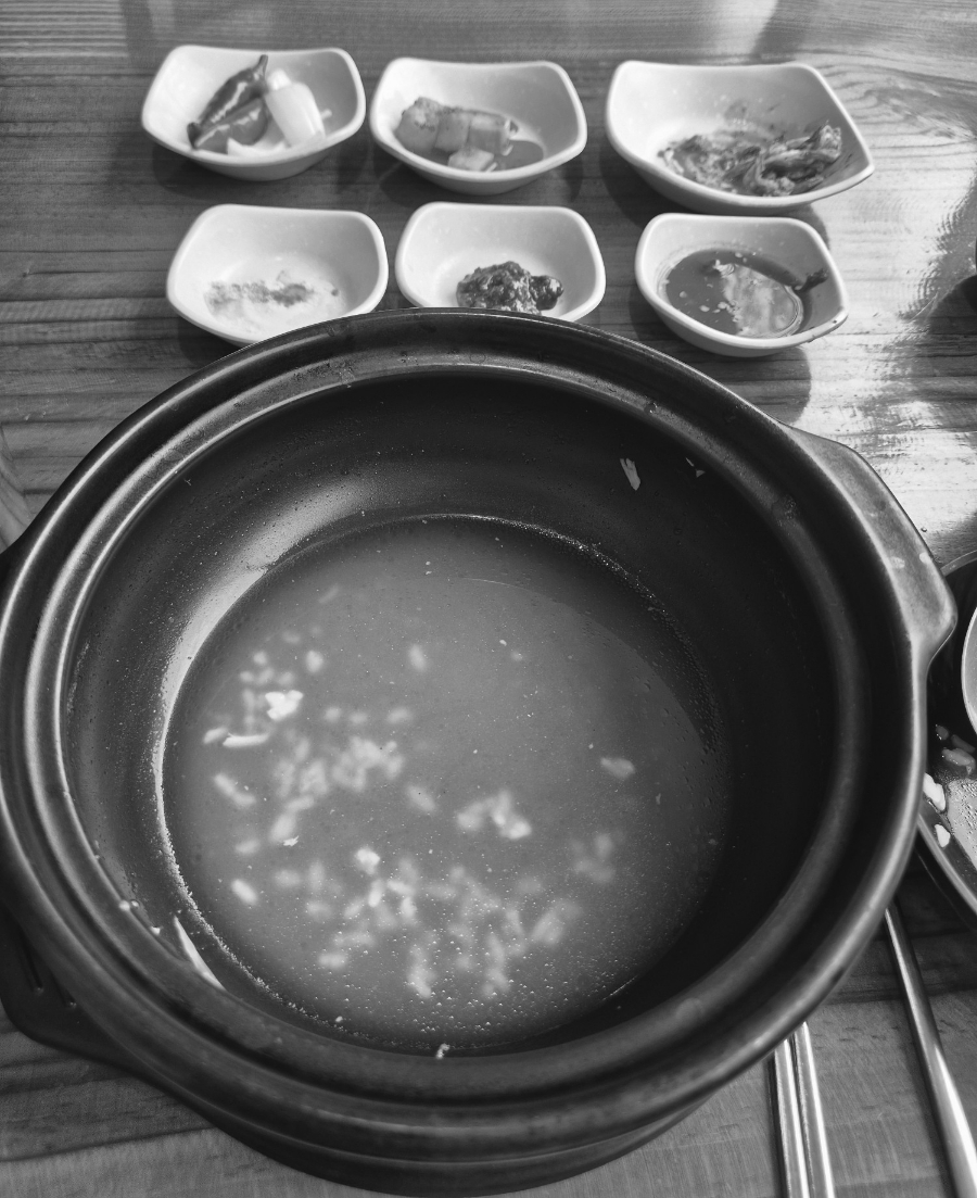 닭한마리국밥 이미지