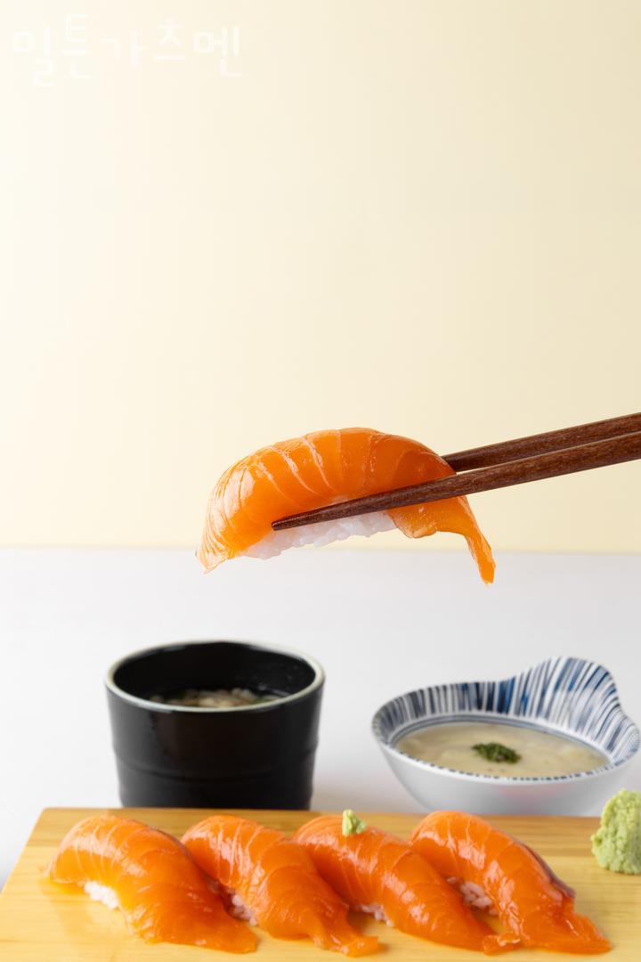 밀튼 가츠멘 이미지