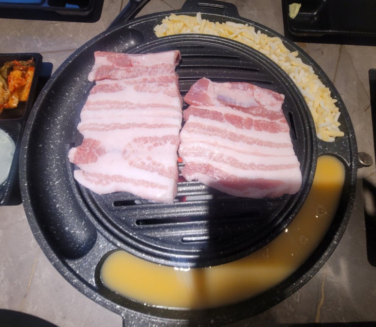 아제돼지국밥 이미지