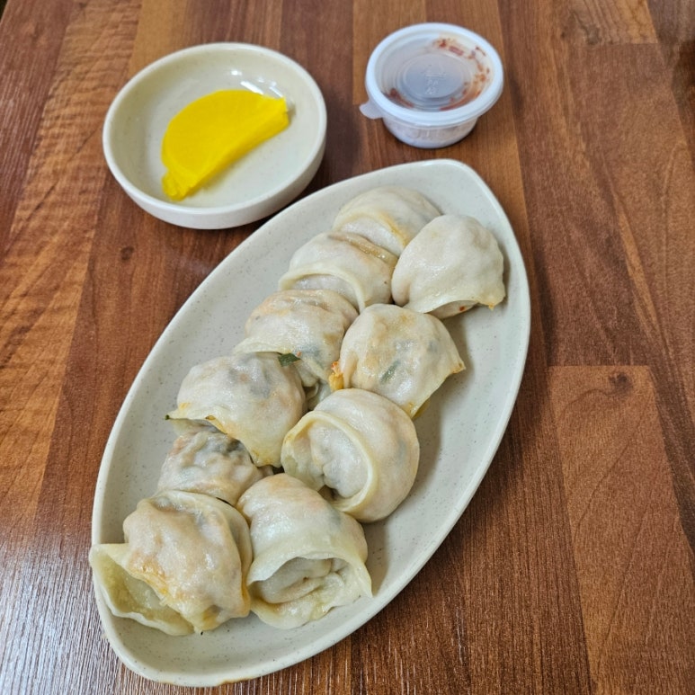 이모네손만두 이미지