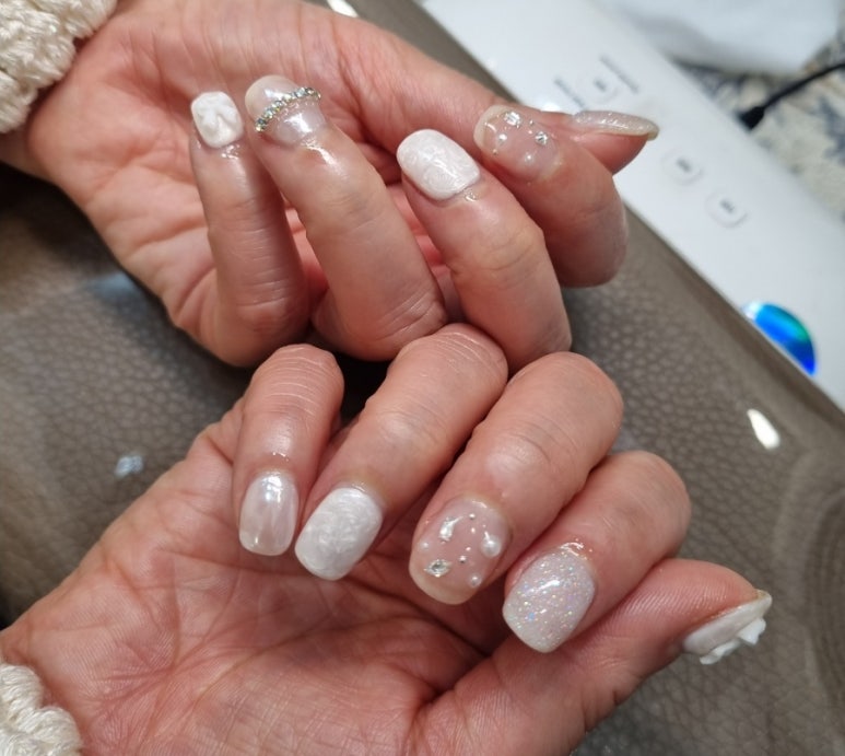 바이유어네일 이미지