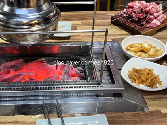 윤서양갈비참숯구이 이미지
