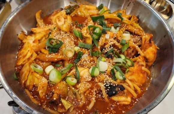 섬집칼국수아구불고기 이미지