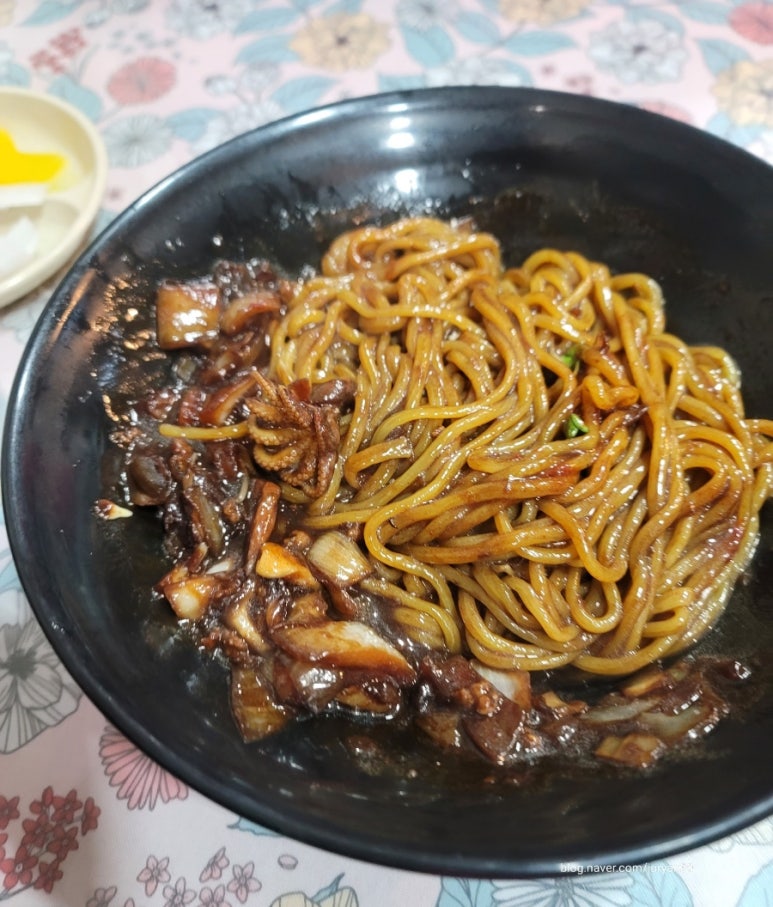 취안 사진
