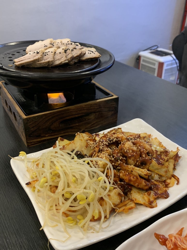 불낙지양 보쌈군 이미지