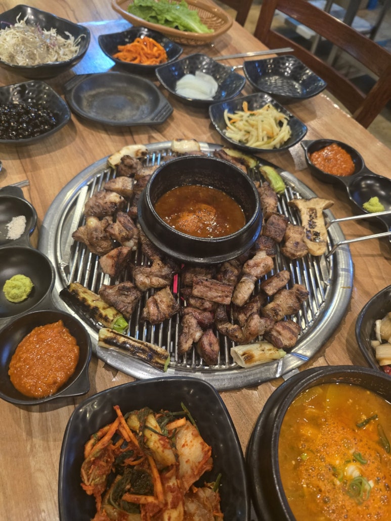 덕수아이흑돼지 이미지