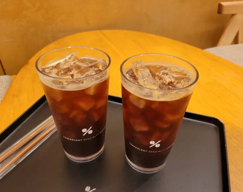 텐퍼센트 커피 죽전역점 이미지