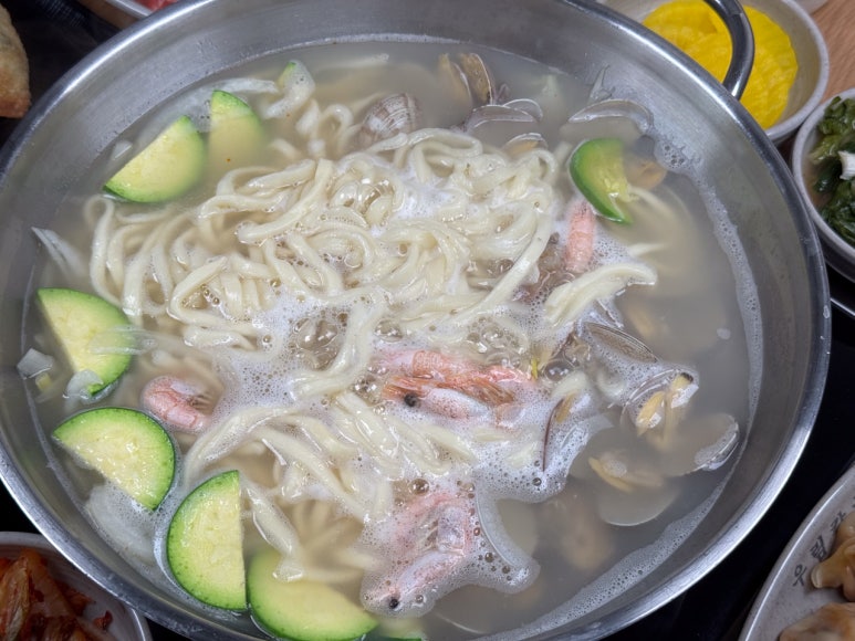 우림칼국수 이미지