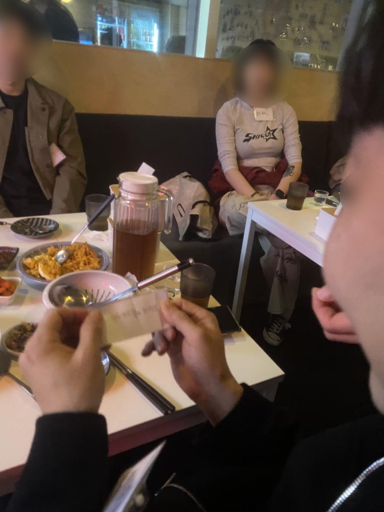 홍홍 이미지