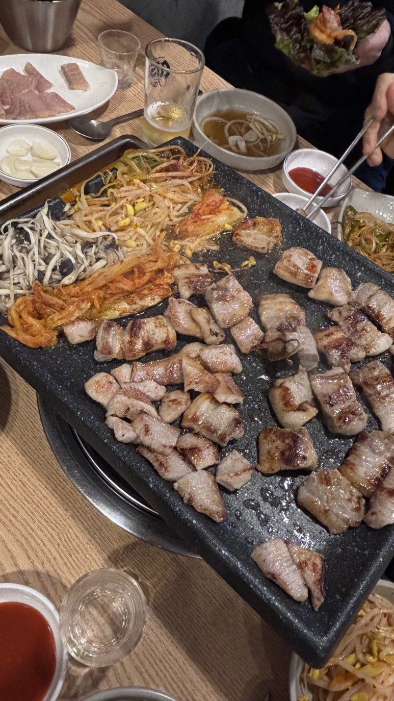 묵은지삼겹살꿀꿀이네 이미지