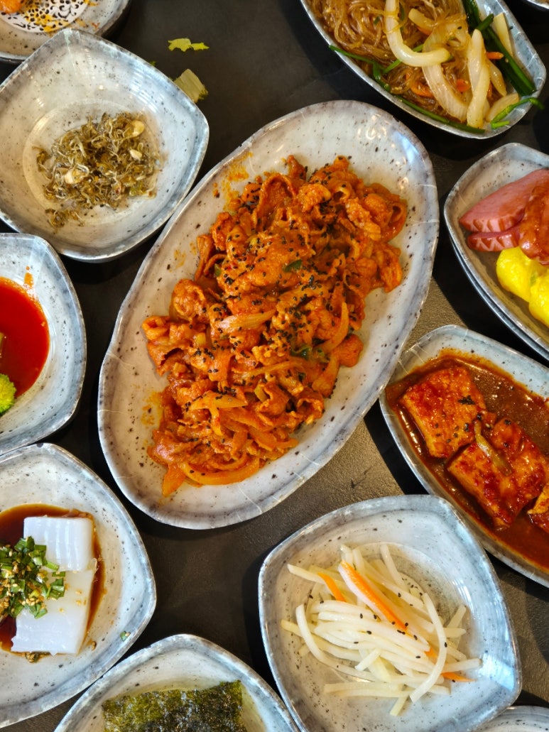 한박한식부페 이미지