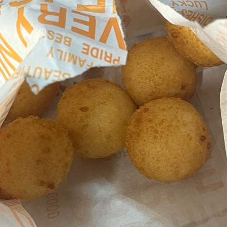 알맹치킨 이미지