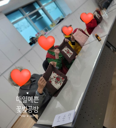 꽃빛바느질 이미지