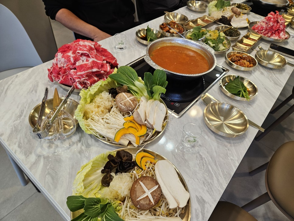 우담샤브칼국수 이미지