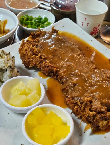 서산수육국밥앤돈까스 성연점 이미지
