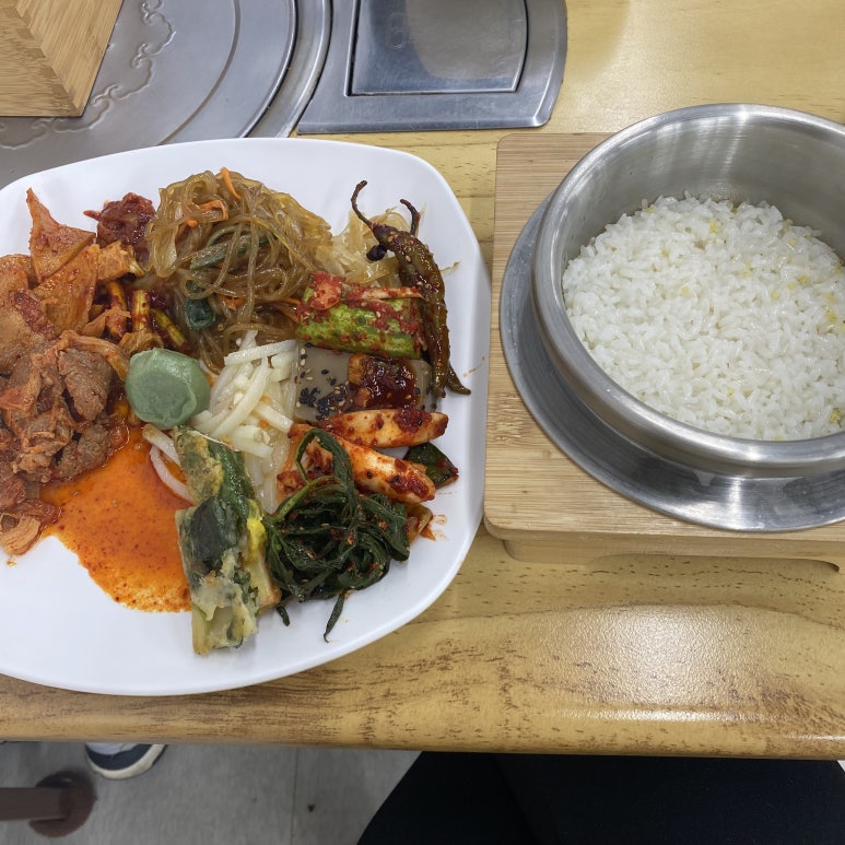 윤가네한식부페 이미지