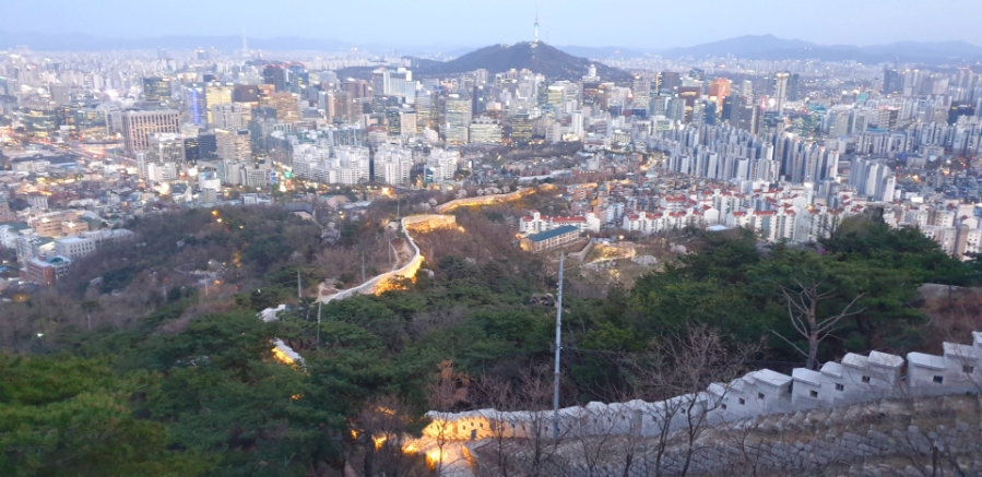 인왕산정상에서 본 이미지
