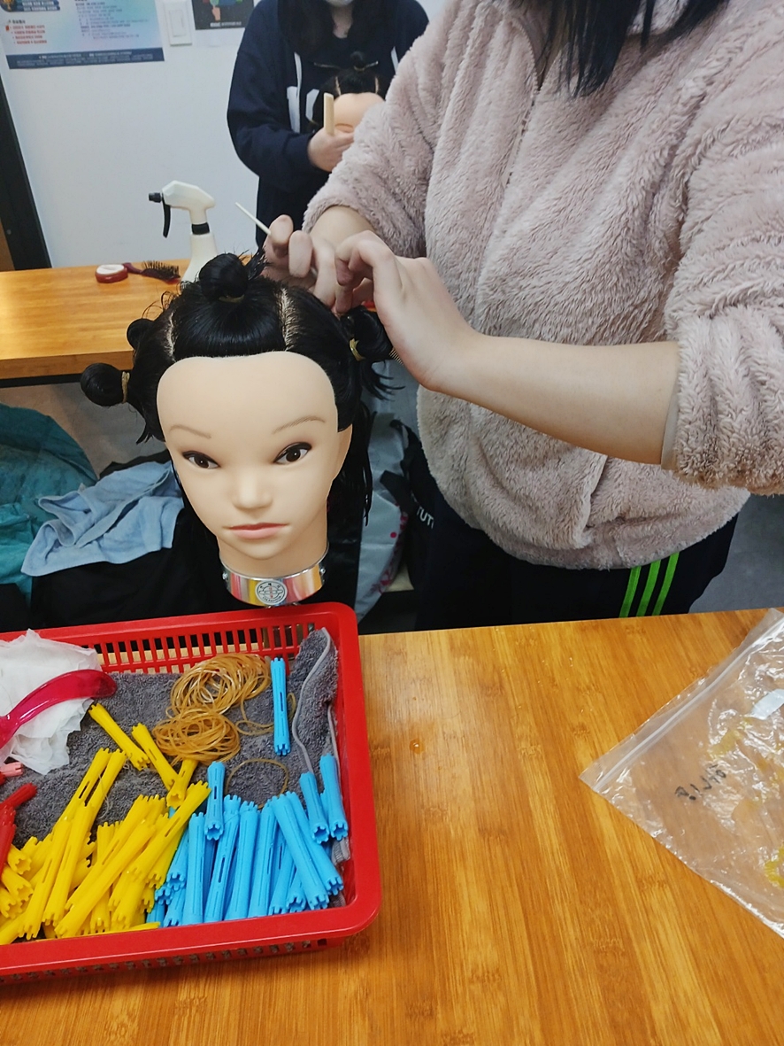 수헤어샵&뷰티아카데미 이미지