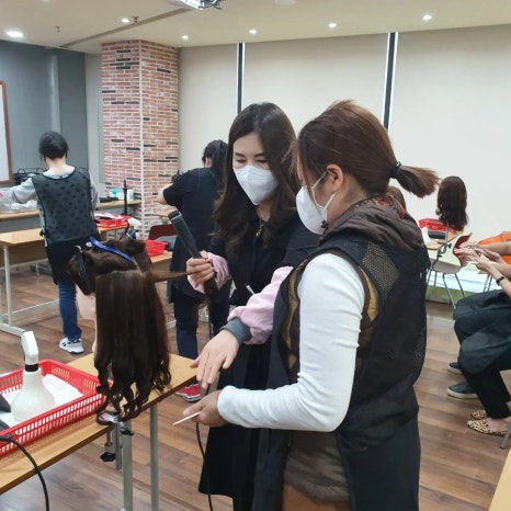 헤어앤바버샵 이루다 이미지