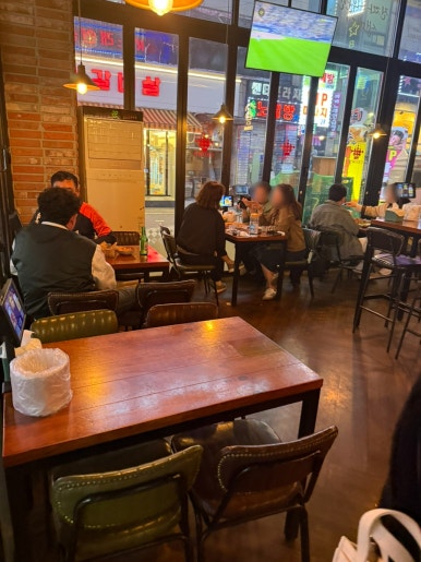 크라운호프 한대앞역점 사진 8