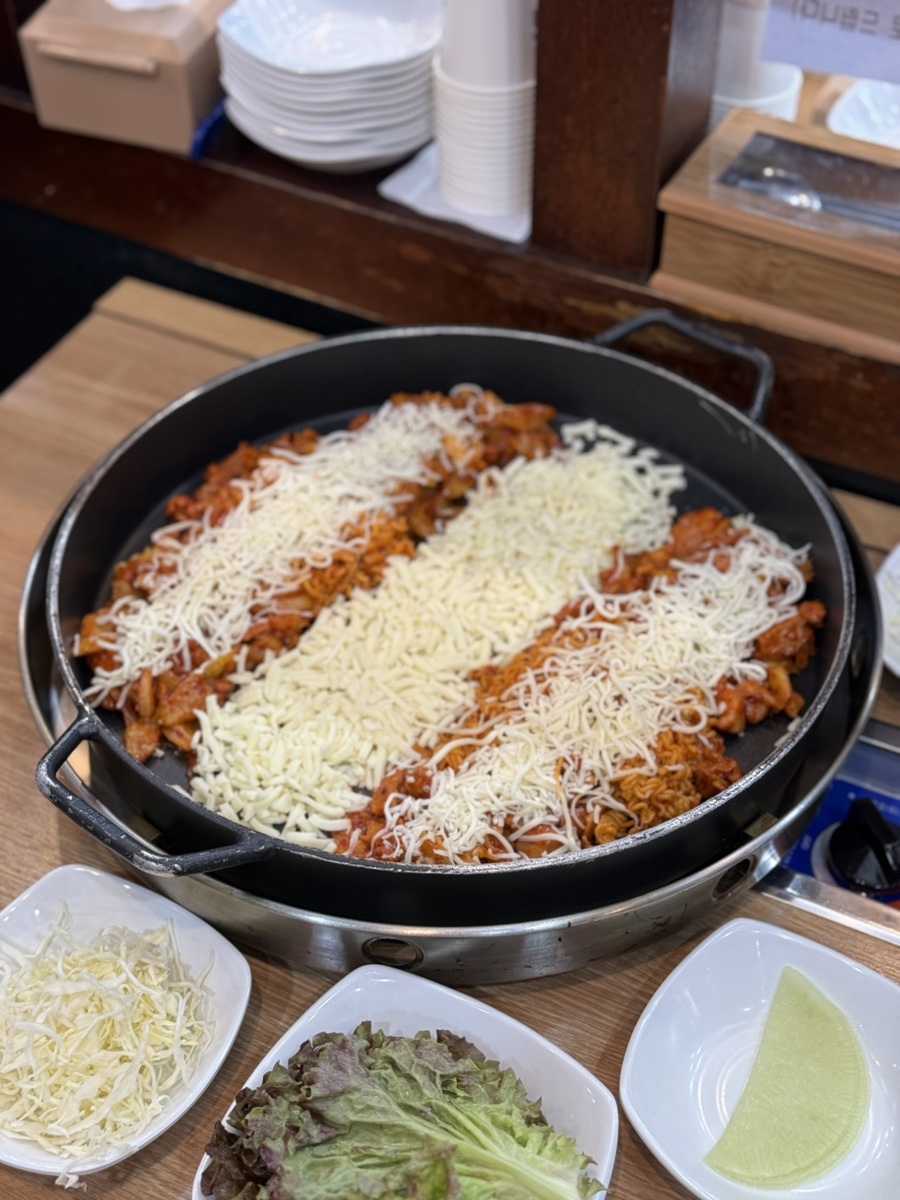 고수닭갈비 이미지