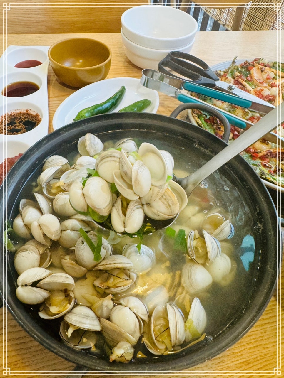 동동칼국수 이미지