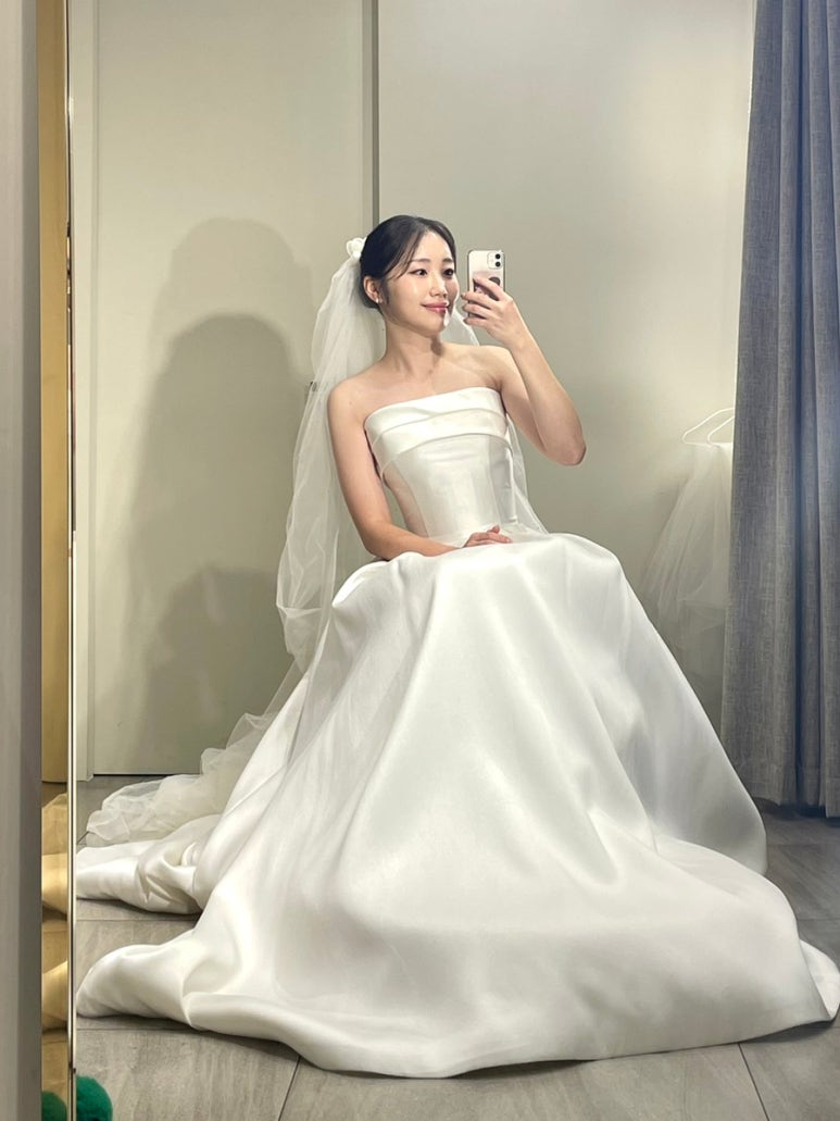 마리스포사앤아뜰리에레이나 이미지