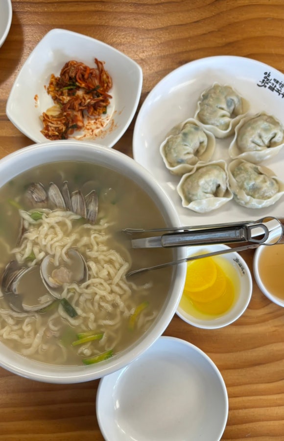 양만휘 해물생합칼국수 이미지