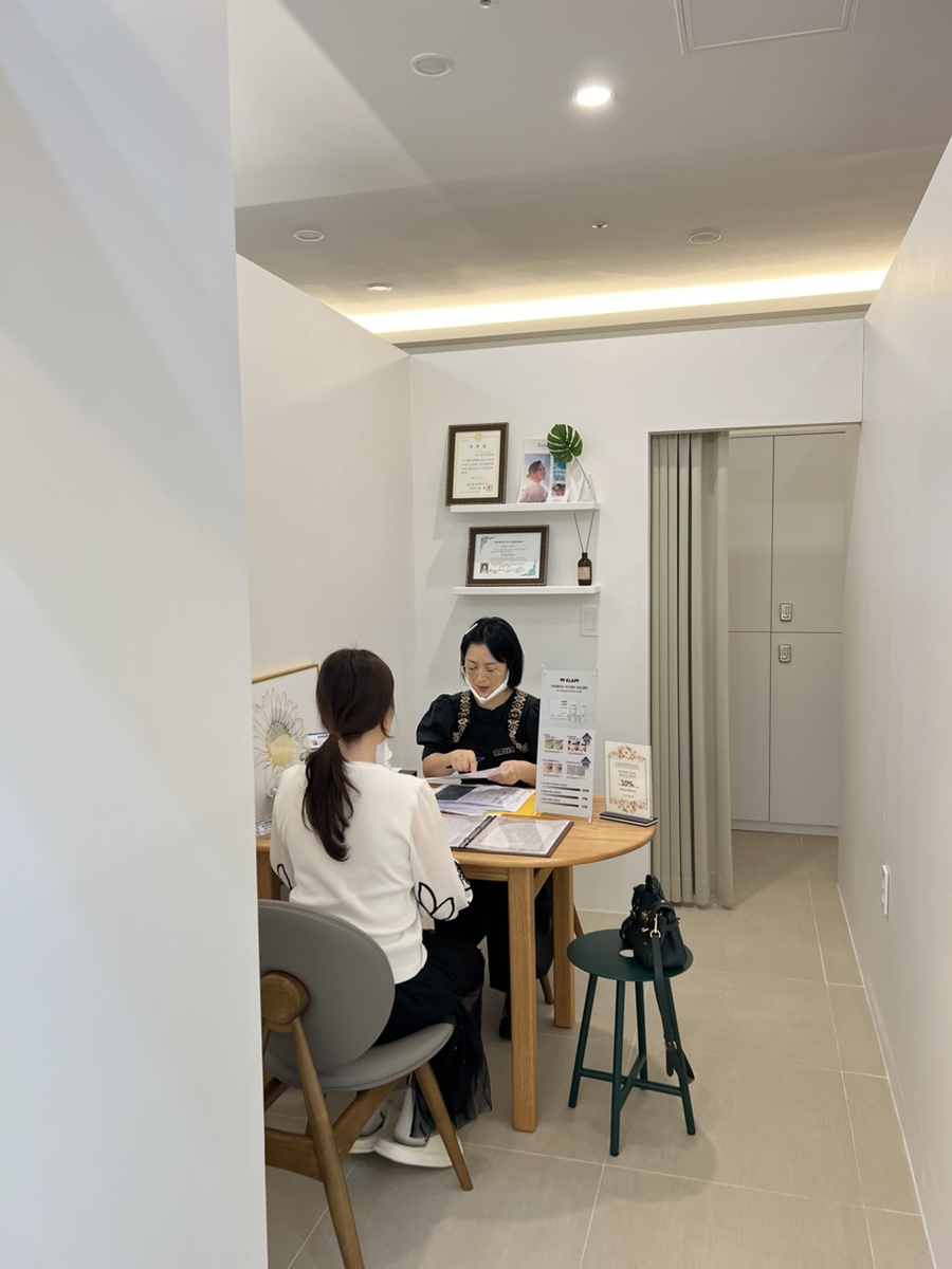 로라살롱 이미지