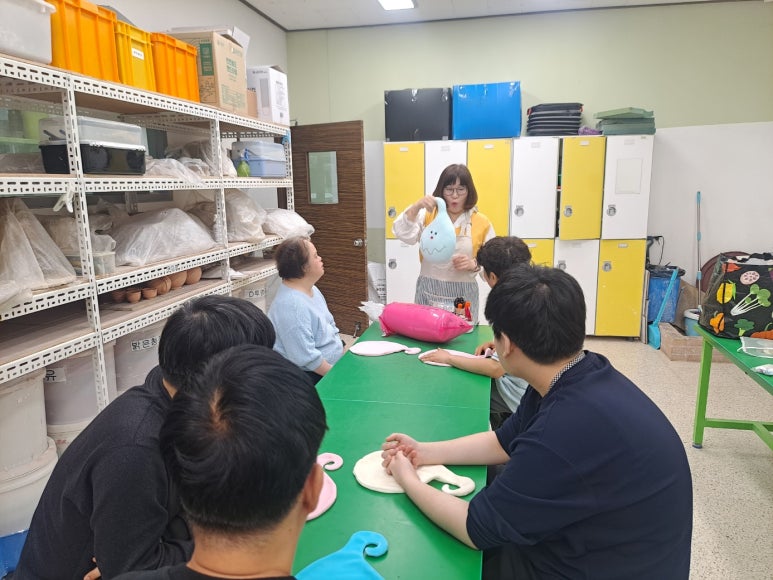 홀트보호작업장 이미지