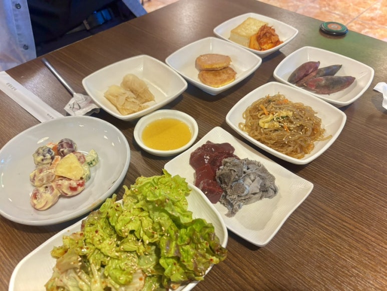 영천생고기육회 이미지
