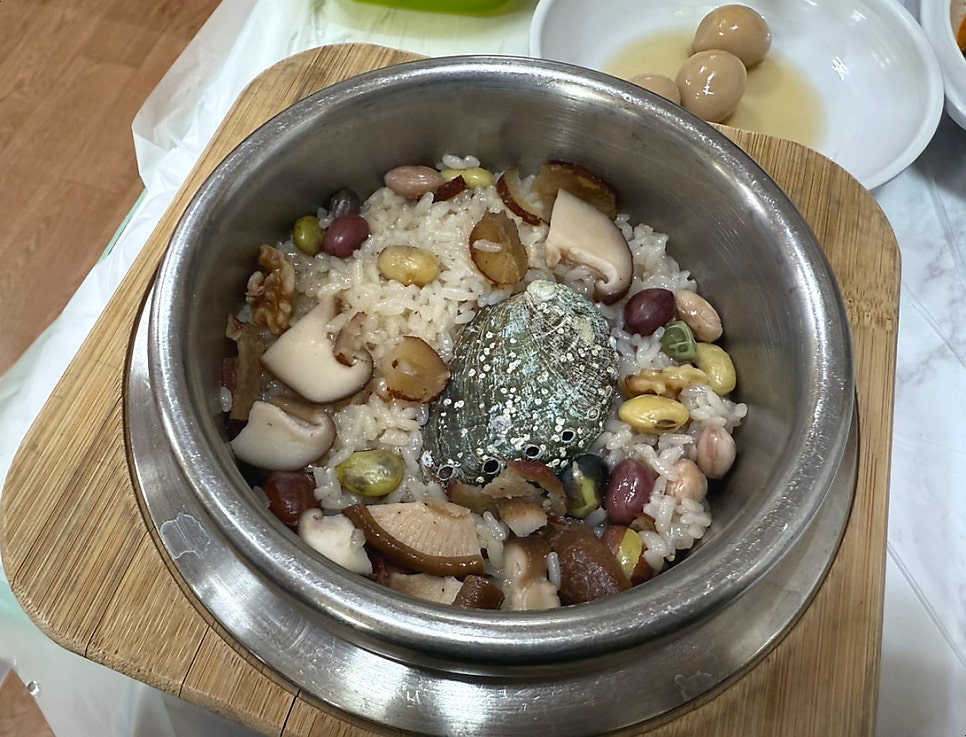 창리꽃게장굴밥집 이미지