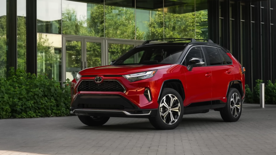 2026 토요타 RAV4 플러그인 하이브리드(PHEV) 경쟁 모델은 현대 투싼 PHEV, 기아 스포티지 PHEV 이미지 13