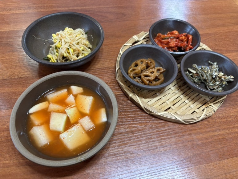 메아리식당 이미지