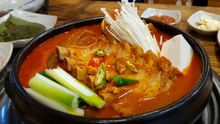 단골석쇠불고기 이미지