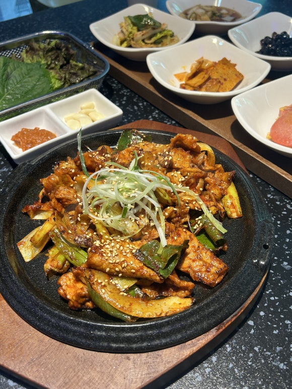 구이랑탕이랑 이미지