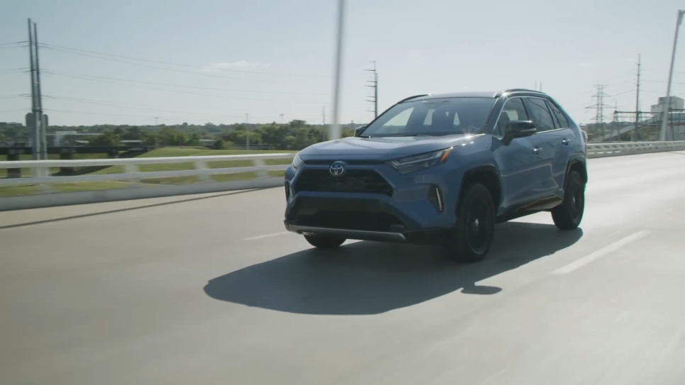 2026 토요타 RAV4 플러그인 하이브리드(PHEV) 경쟁 모델은 현대 투싼 PHEV, 기아 스포티지 PHEV 이미지 5