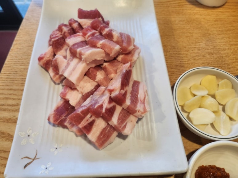 묵은지삼겹살꿀꿀이네 이미지