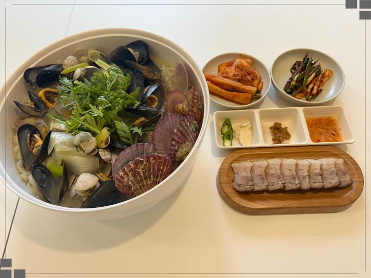 풍성한칼국수 이미지