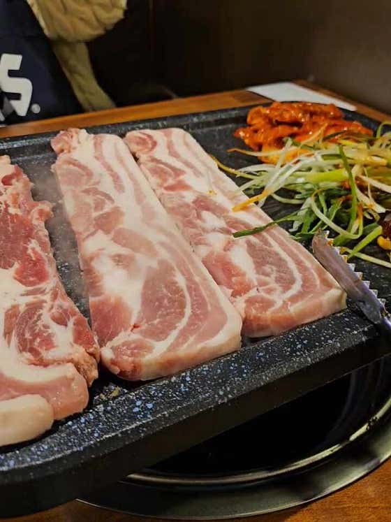 맛있는고기들 이미지