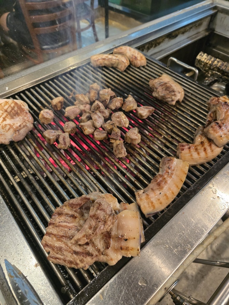덕수아이흑돼지 이미지