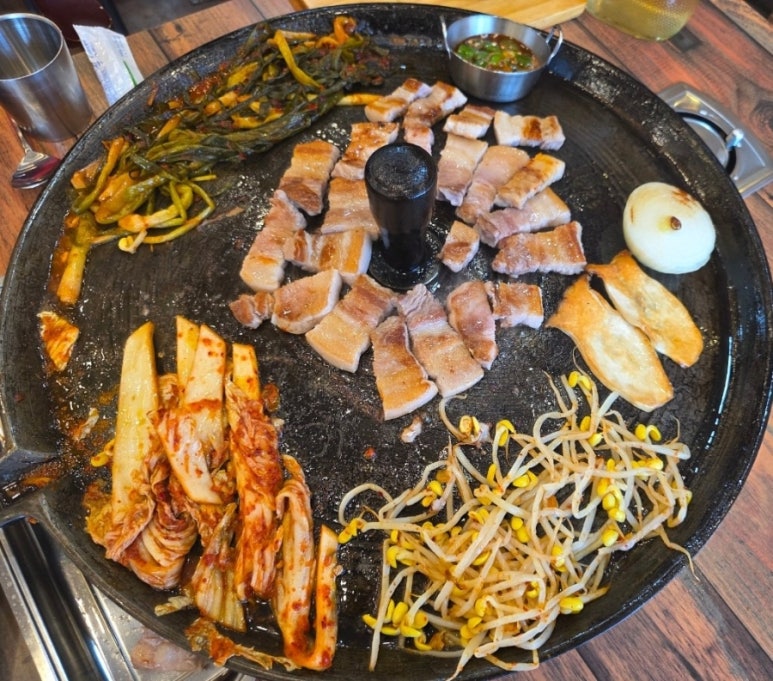 두정쪽파솥뚜껑삼겹살 이미지