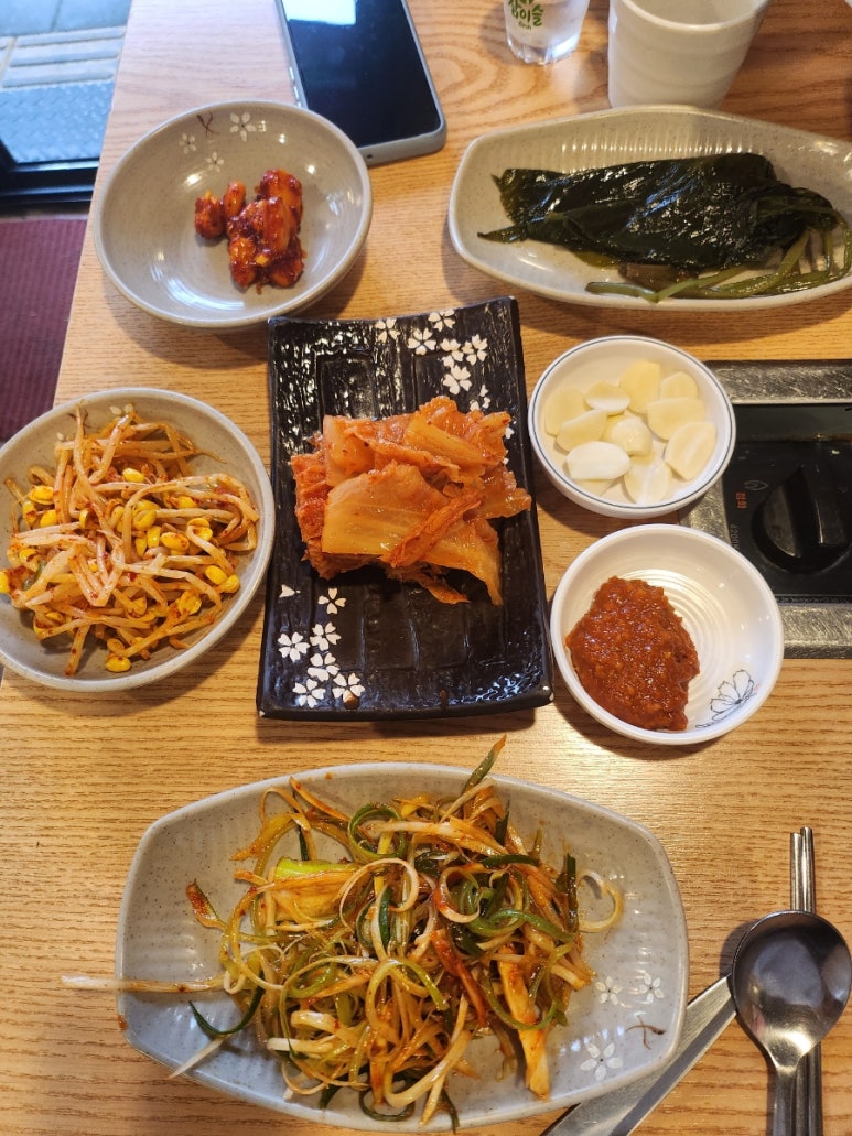 묵은지삼겹살꿀꿀이네 이미지