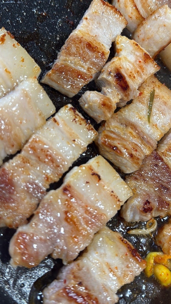 돼지고기집 사진 6